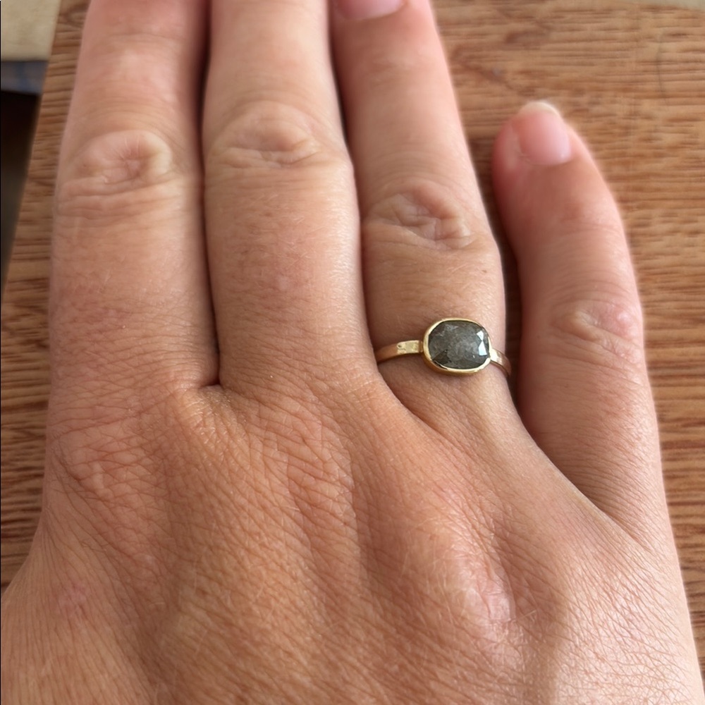 Elegant Gold and black diamond  Ring